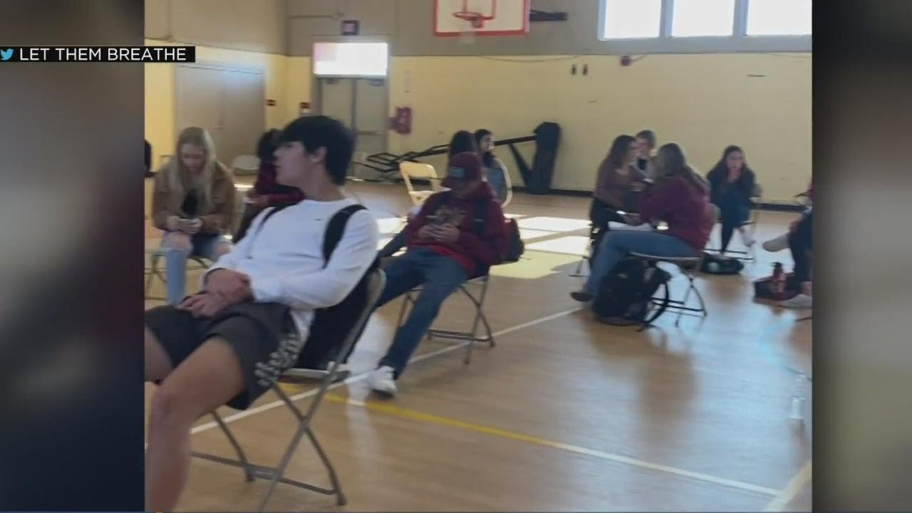 Oakdale Students Protest Mask Mandate