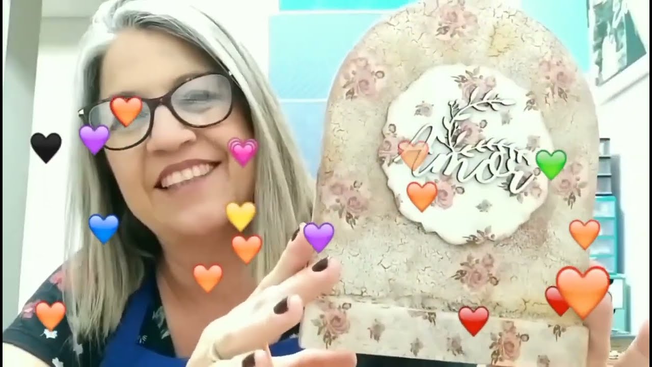 Ideia de porta Chaves em MDF decorado ( como fazer craquel&ecirc; com cola de um jeito f&aacute;cil )
