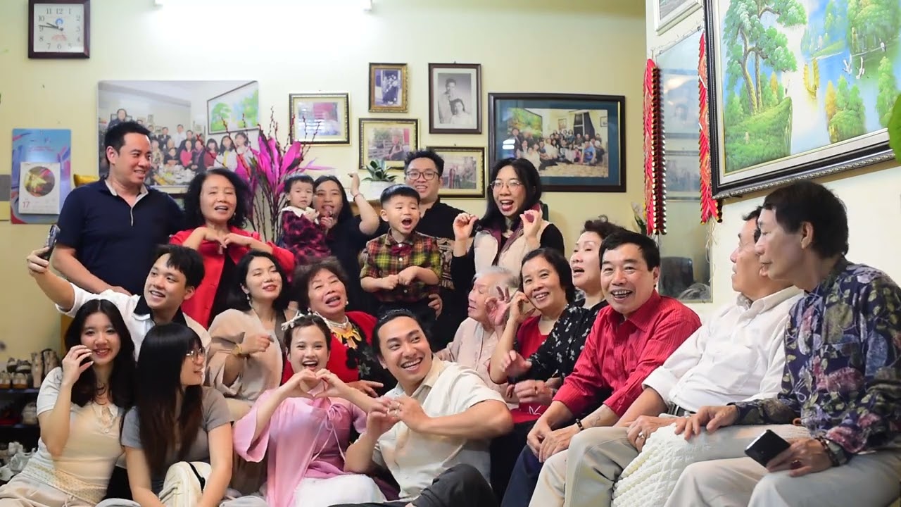 Không Khí Gặp Mặt Mùng Một Tết Xuân Bính Ngọ Của GĐ To, Hạnh Phúc To.