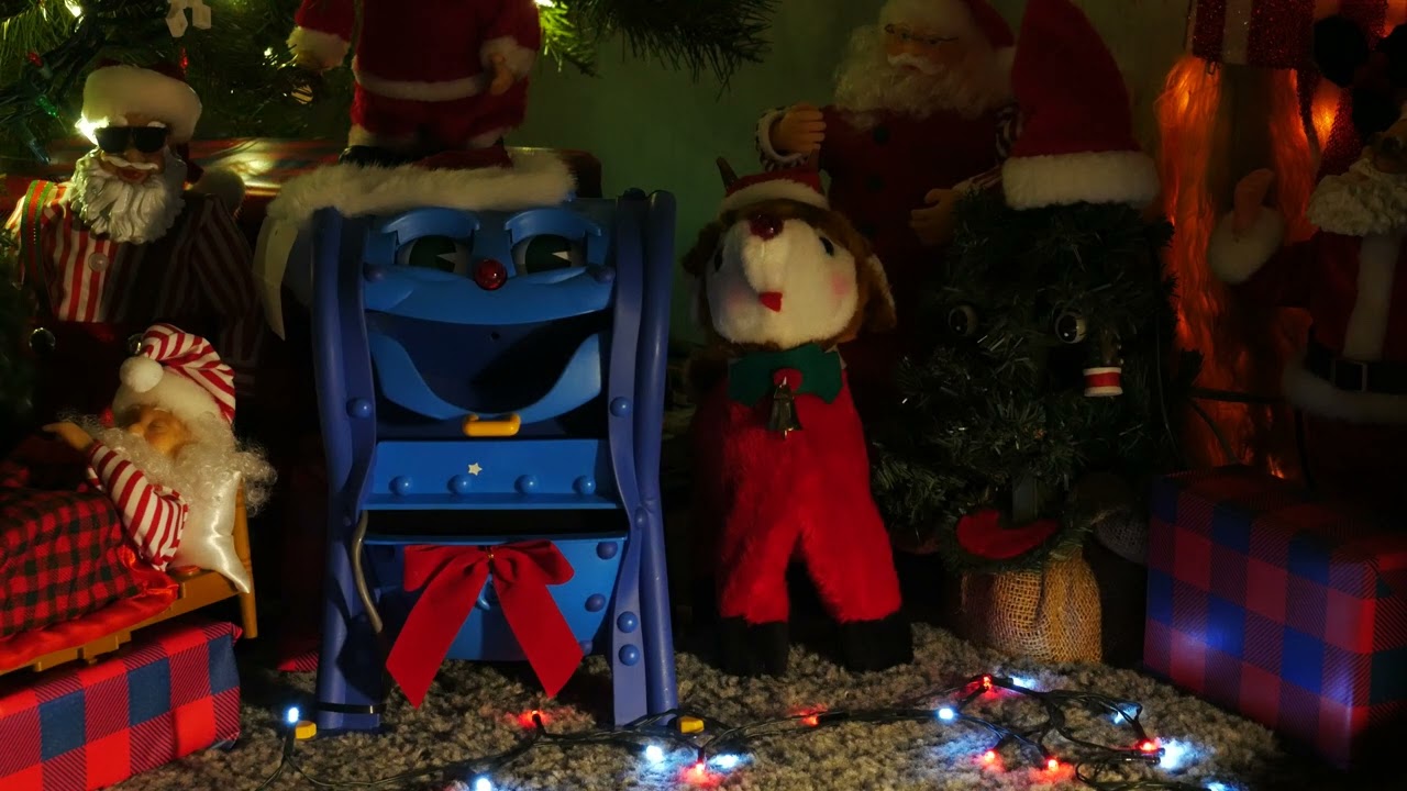 Singing Christmas Tree sings All I Want for Christmas Is You