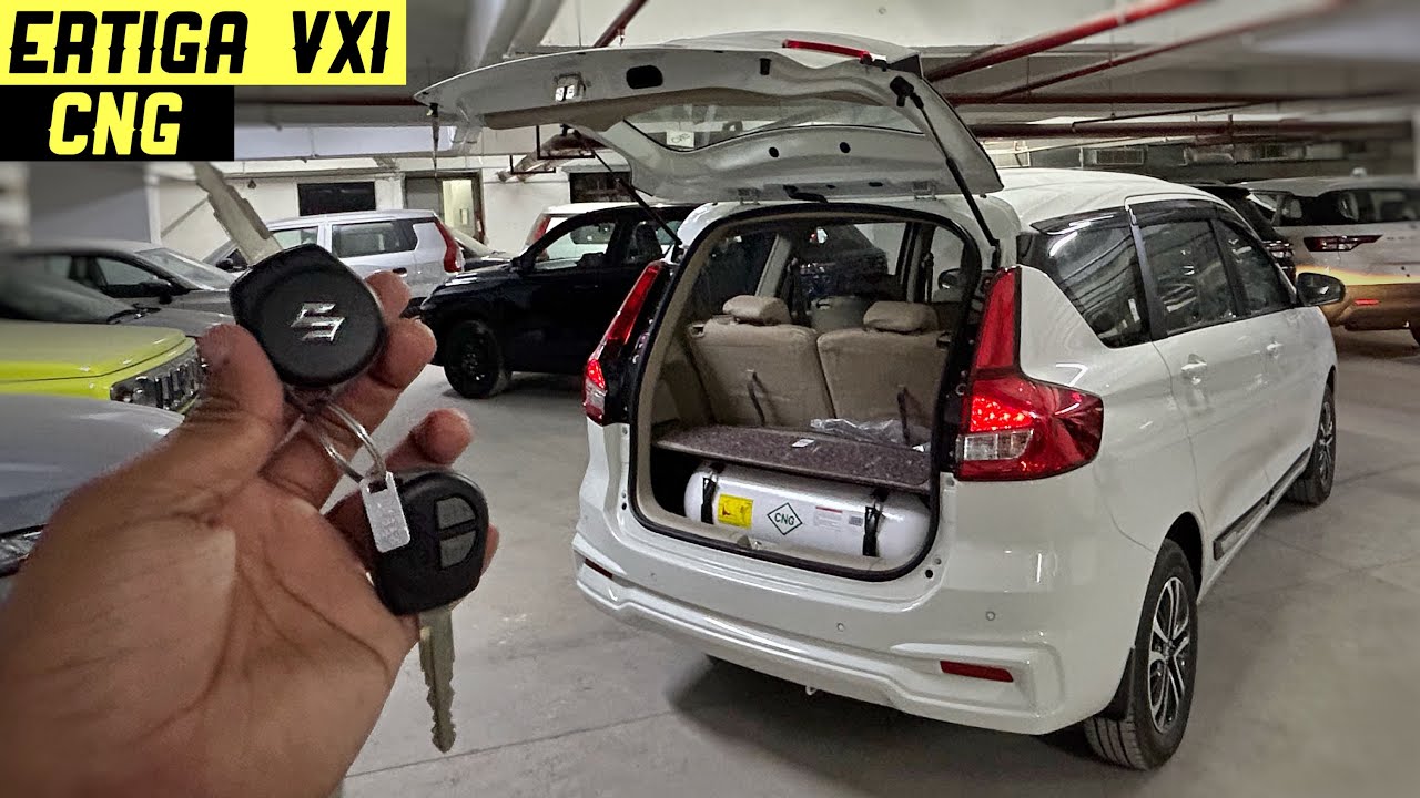 Maruti Suzuki Ertiga Vxi Cng Detailed Review: On Road Price ? Features ? All Details !!