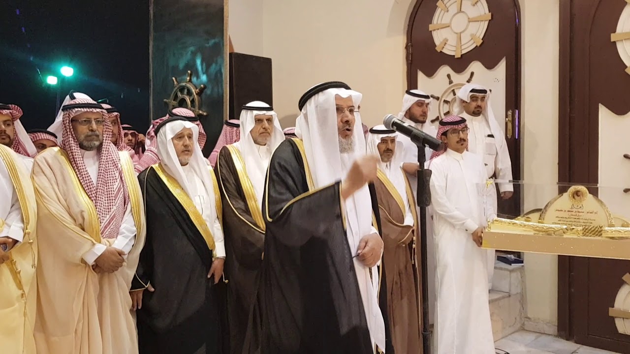 إقبال قرى ال بلحي وال بي حبيب والحرقان بالرياض في حفل تكريم الشاعر محمد بن نغموش بقاعة اليخت