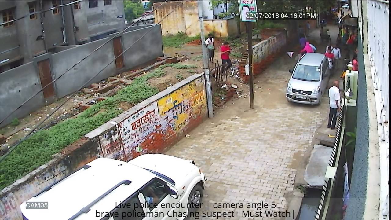 Live police encounter | brave policeman Chasing Suspect