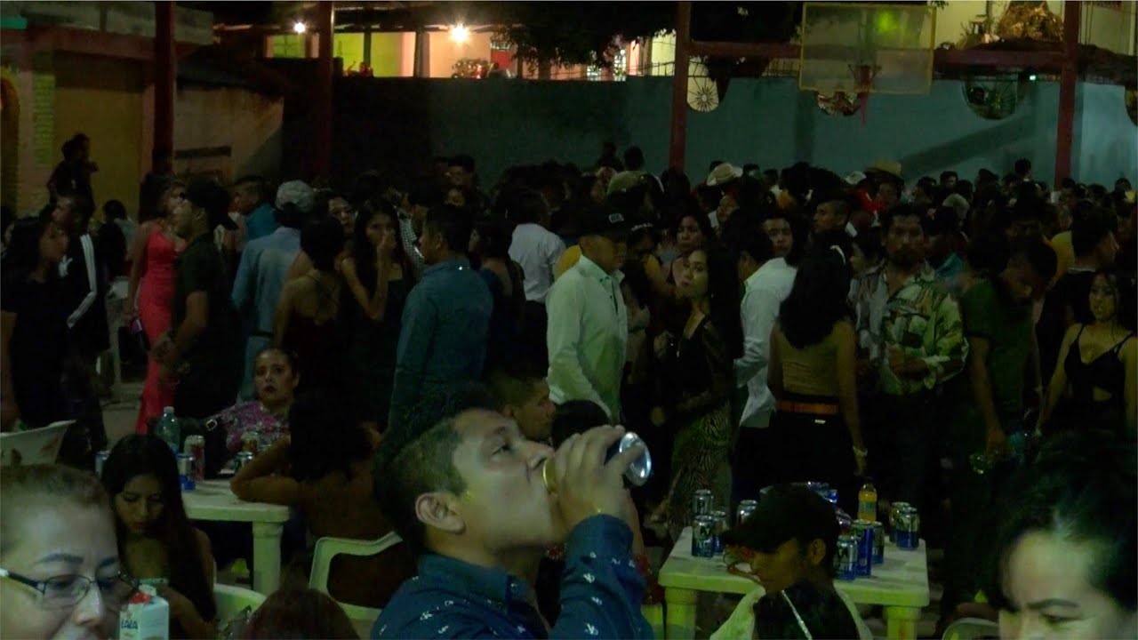 Bonita fiesta en Pico del Monte.