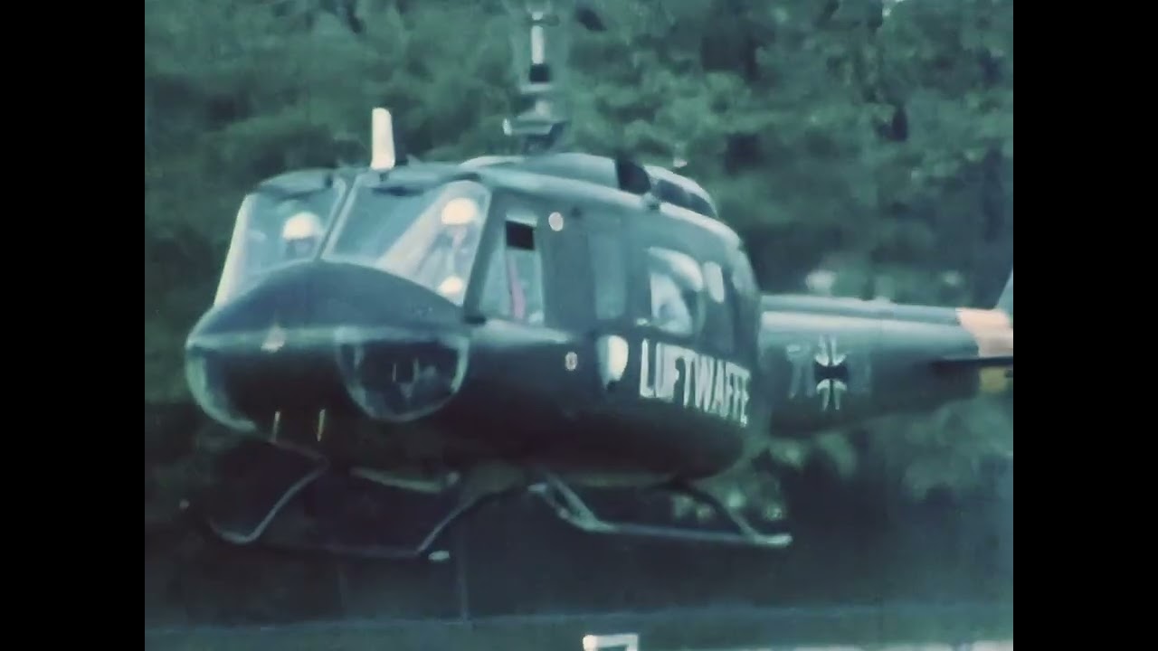Unsere Luftwaffe: Ausstellung in Hückelhoven, UH-1D Rundflug über Ratheim Schacht 4/6.Super 8 Film.