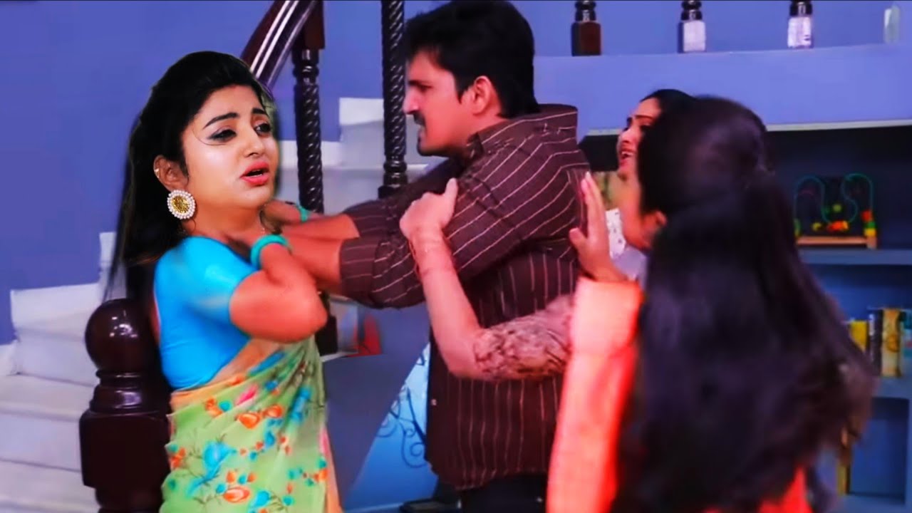 பூமி பூஜை நடத்தக்கூடாது சொல்றதுக்கு நீ யாருடி என ராஜேஸ்வரன் கழுத்தை பிடித்த விஜய்.. Malli serial 