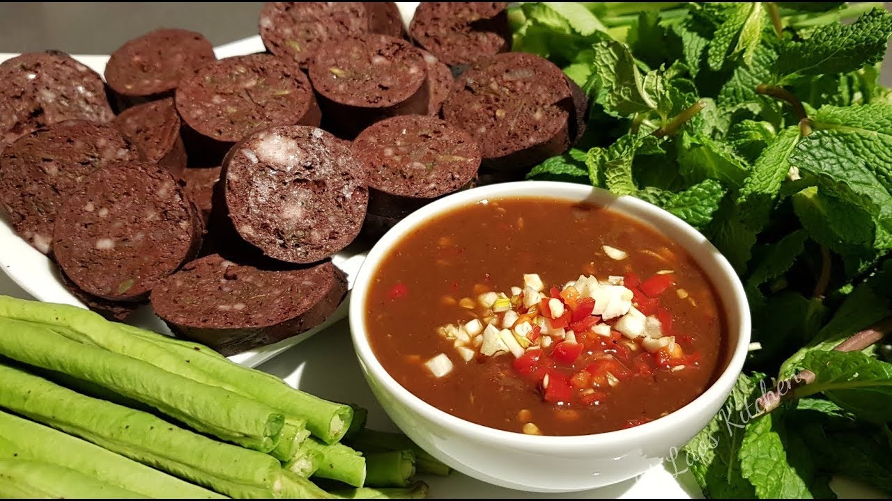 How To Make Laos Blood Sausages อั่วเลือด ອົ່ວເລືອດ