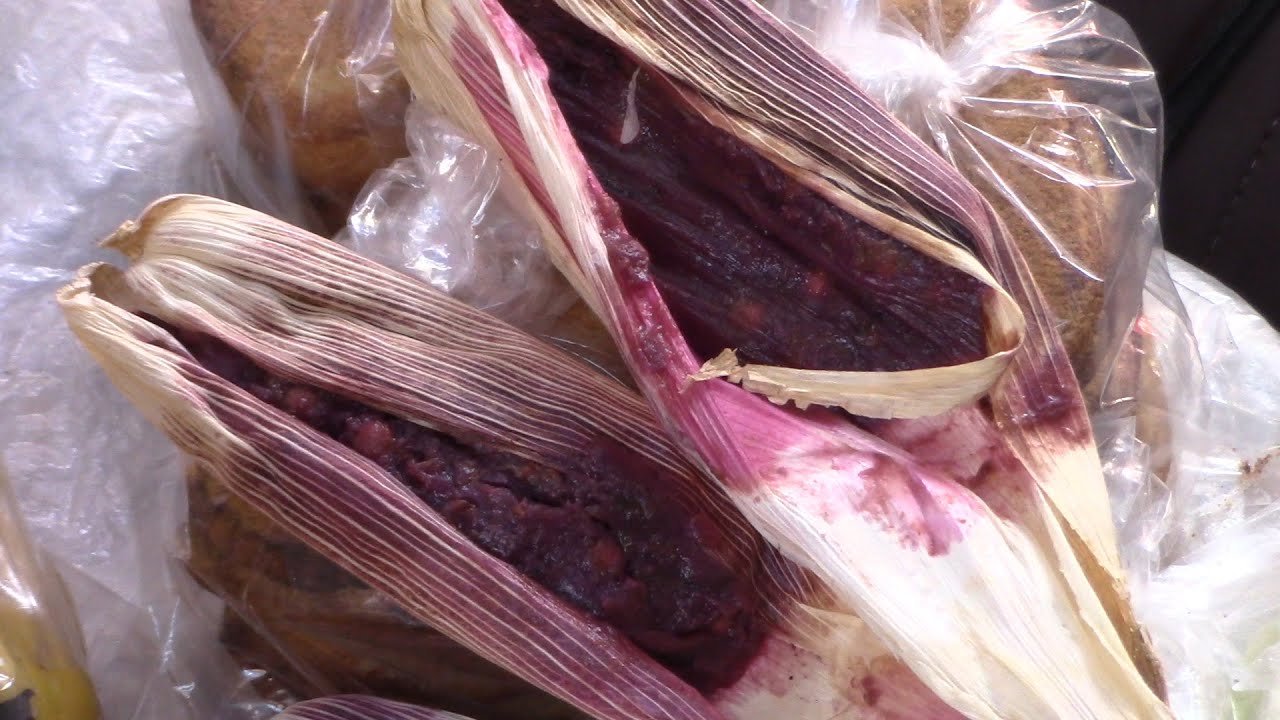 Tamales de capulines una exquisita tradición en los meses de Julio y Agosto.