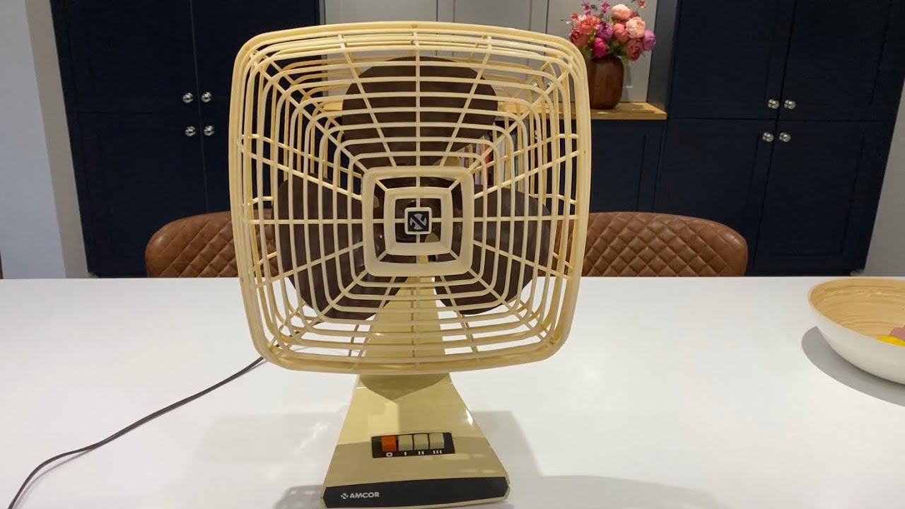 New fan: 1970s/1980s Amcor 12” oscillating desk fan