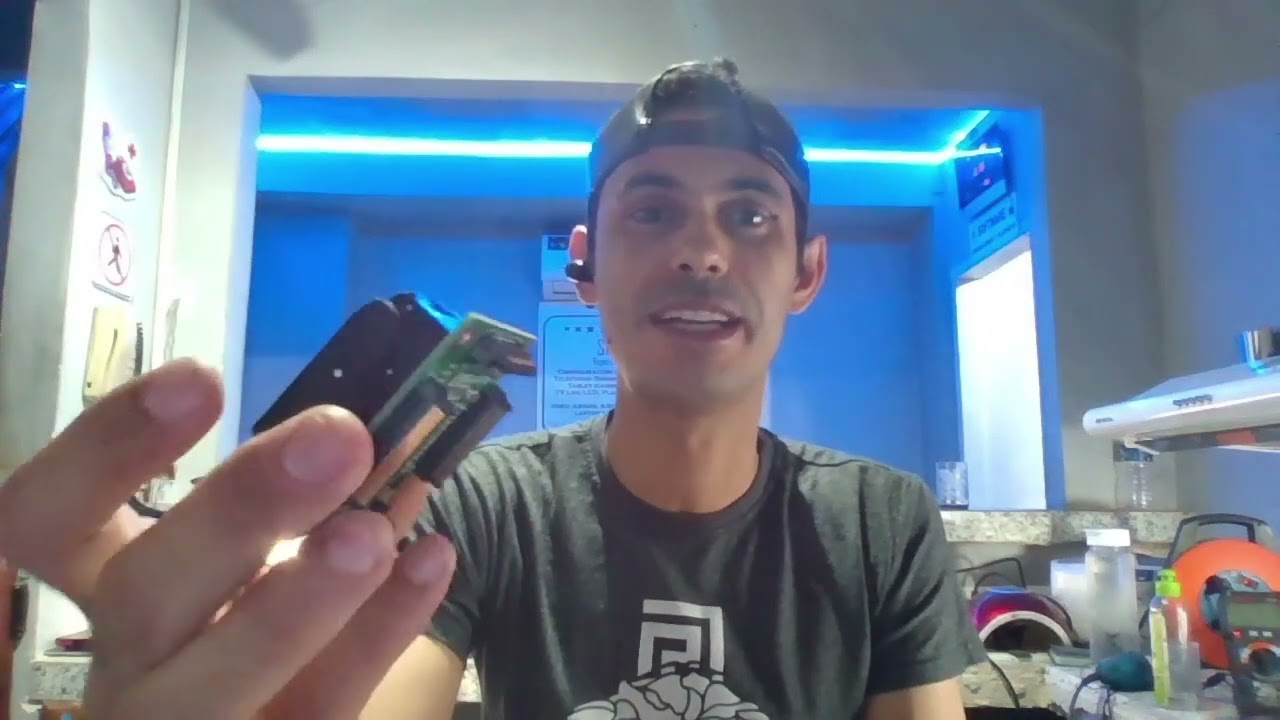 Mira como raspamos y soldamos los terminales dentro del CPU