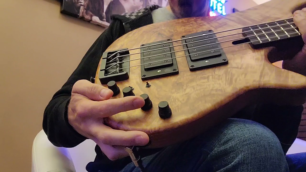 New Maruszczyk Jazzus w Walbuckers and Noll preamp Electronics Overview