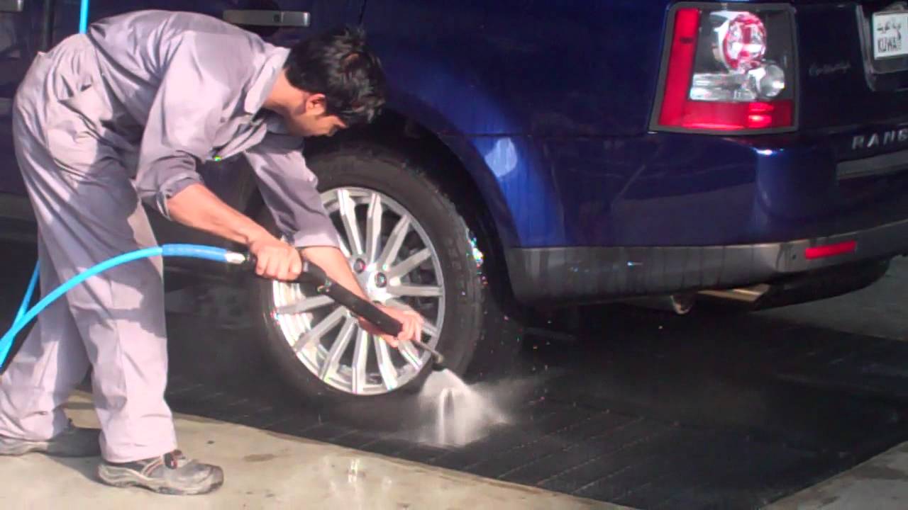 CarWash Kuwait - Cleaning tires and body - Rinsing Process