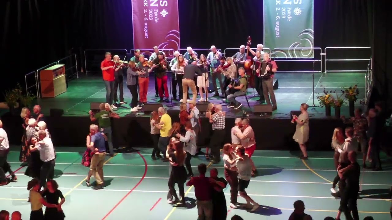 Vågå spelmannslag. Finale lagspel fele/hardingfele. Landsfestivalen 2023