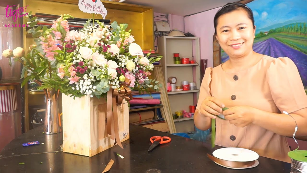 Dạy Cắm Hoa Mở Shop (Tập 11) Cách Cắm Lẵng Hoa Tone Hồng Trên Hộp Gỗ