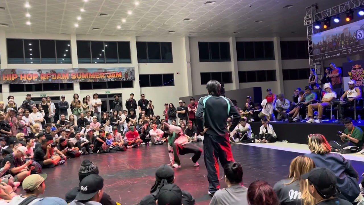 Red Bull BC One Regional Cypher Việt Nam (Semi Final) - Bboy CiWind vs Bboy Vinh