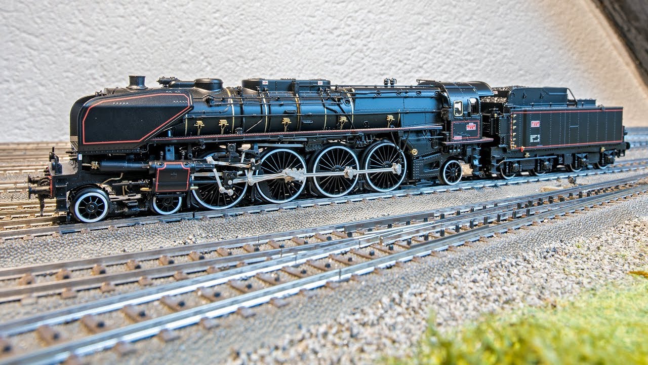 Essai de la locomotive à vapeur 241A-65 SNCF de Märklin