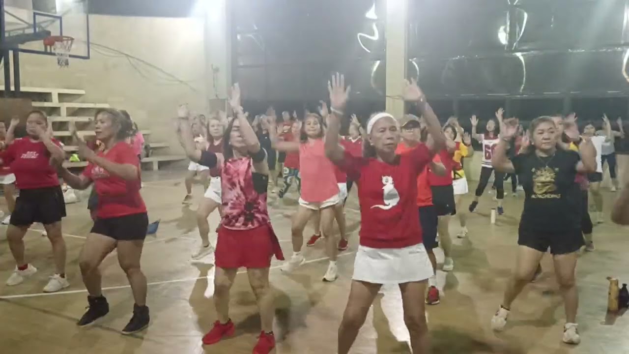 @knlphysicalfitness1425 Monday zumba with ZIN Romer. Music belongs to the rightful owner 
