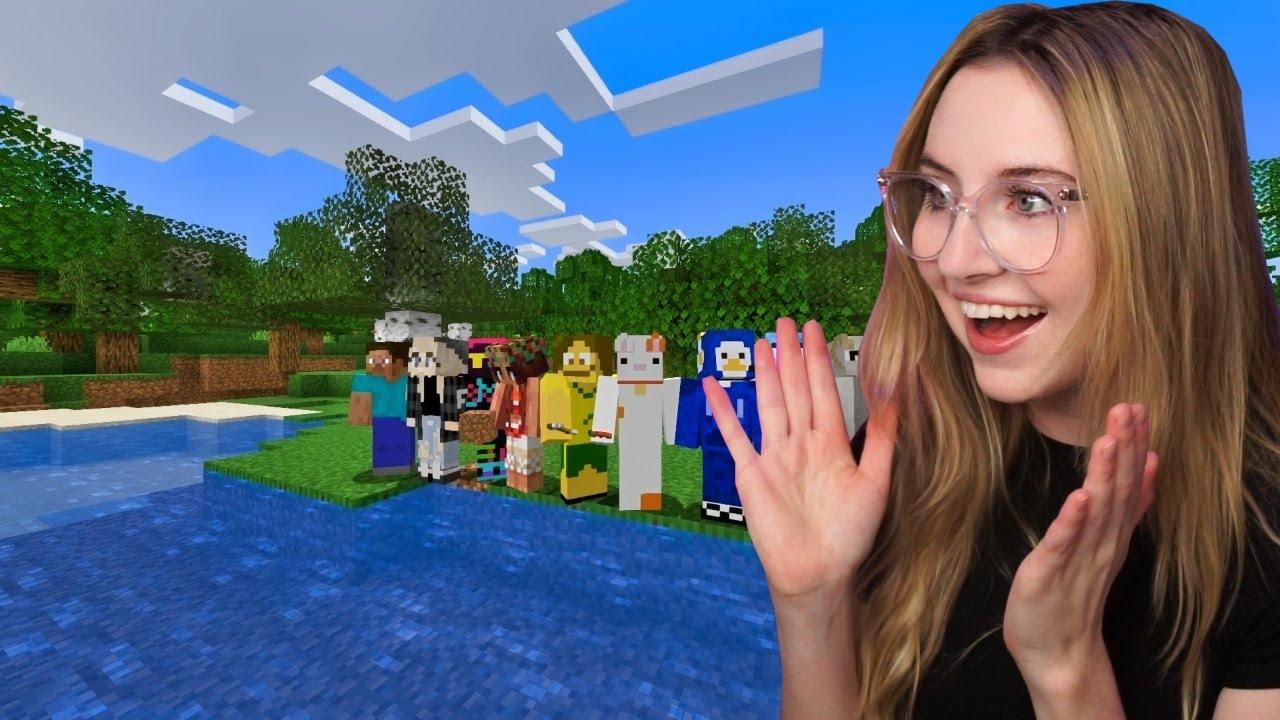 I joined a new Minecraft SMP! (CloutCraft Day 1)