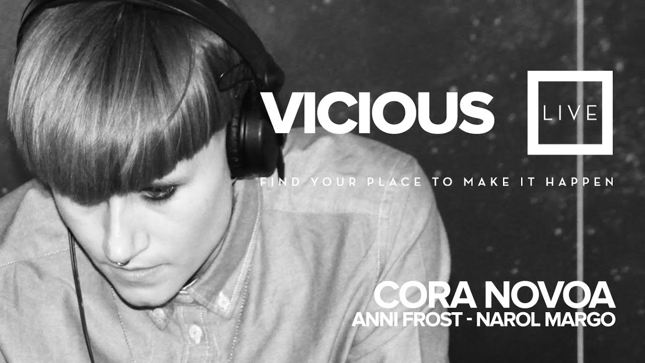 Cora Novoa, Anni Frost y Narol MarGo - Vicious Live @ www.viciousmagazine.com