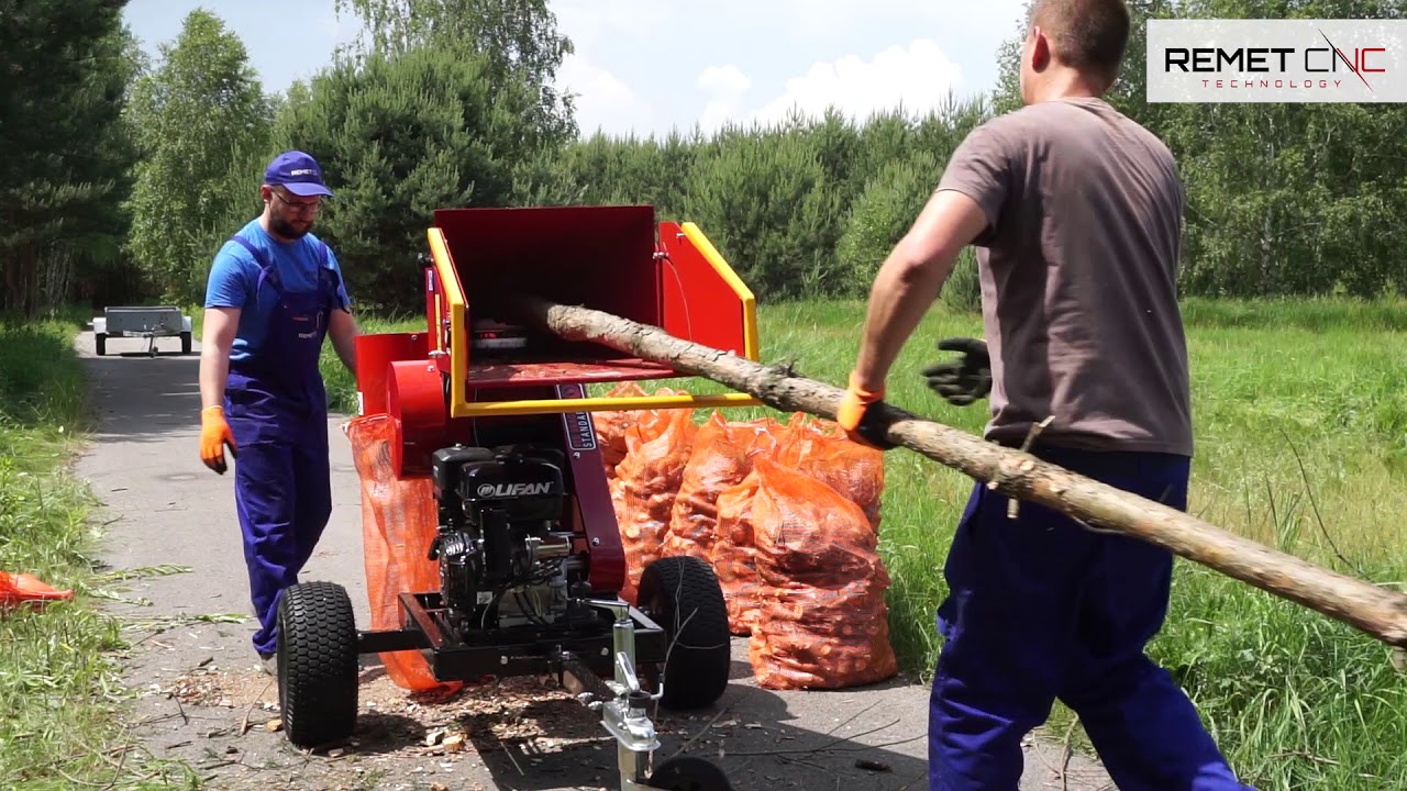 CESTOU NECESTOU... :) RS-120 OFF ROAD WOODCHIPPER branch logger. Naše mašiny pracuji všude! :)