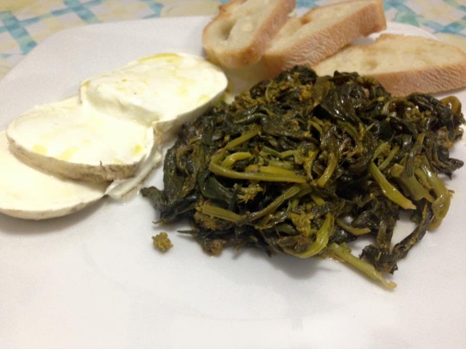 Cime di Rape Stufate con Mozzarella di Bufala Affumicata