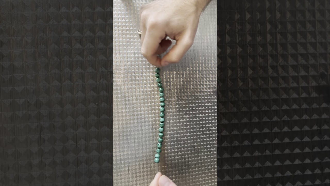 Comment faire un noeud de bracelet en perles naturelles ?