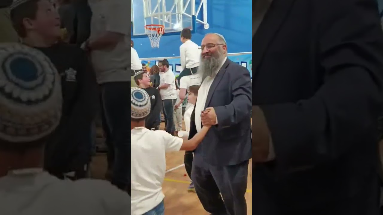 הרקדת ראש חודש אדר עם תלמידי ישיבת ההסדר נוף הגליל | בית החינוך ארבל נוף הגליל