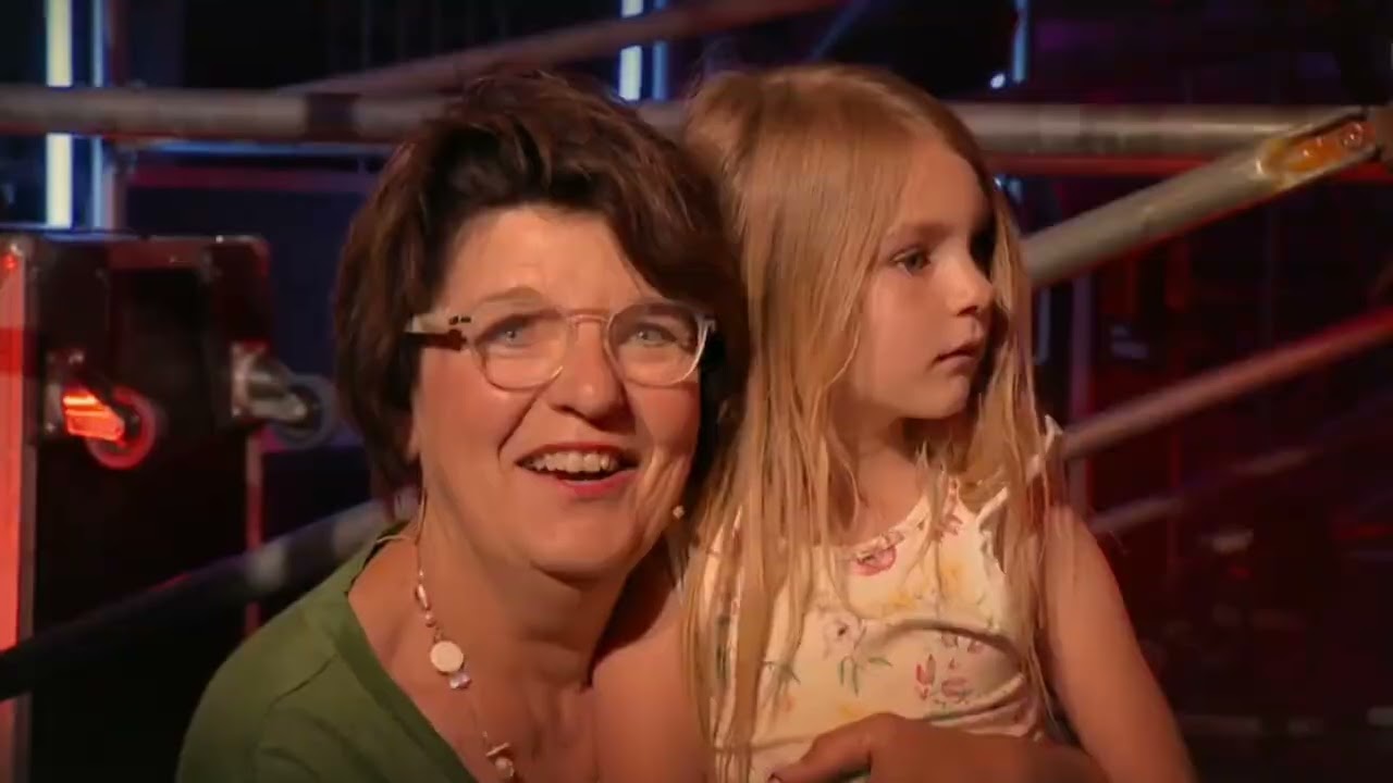 C&eacute;line Dion - I Surrender (Bella Robin) | Blinds | The Voice of Germany 2022