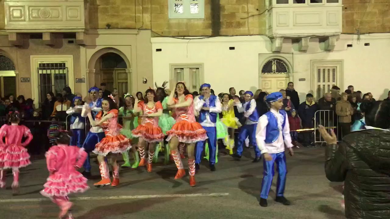 Aqua Blu dancers carnival 2018