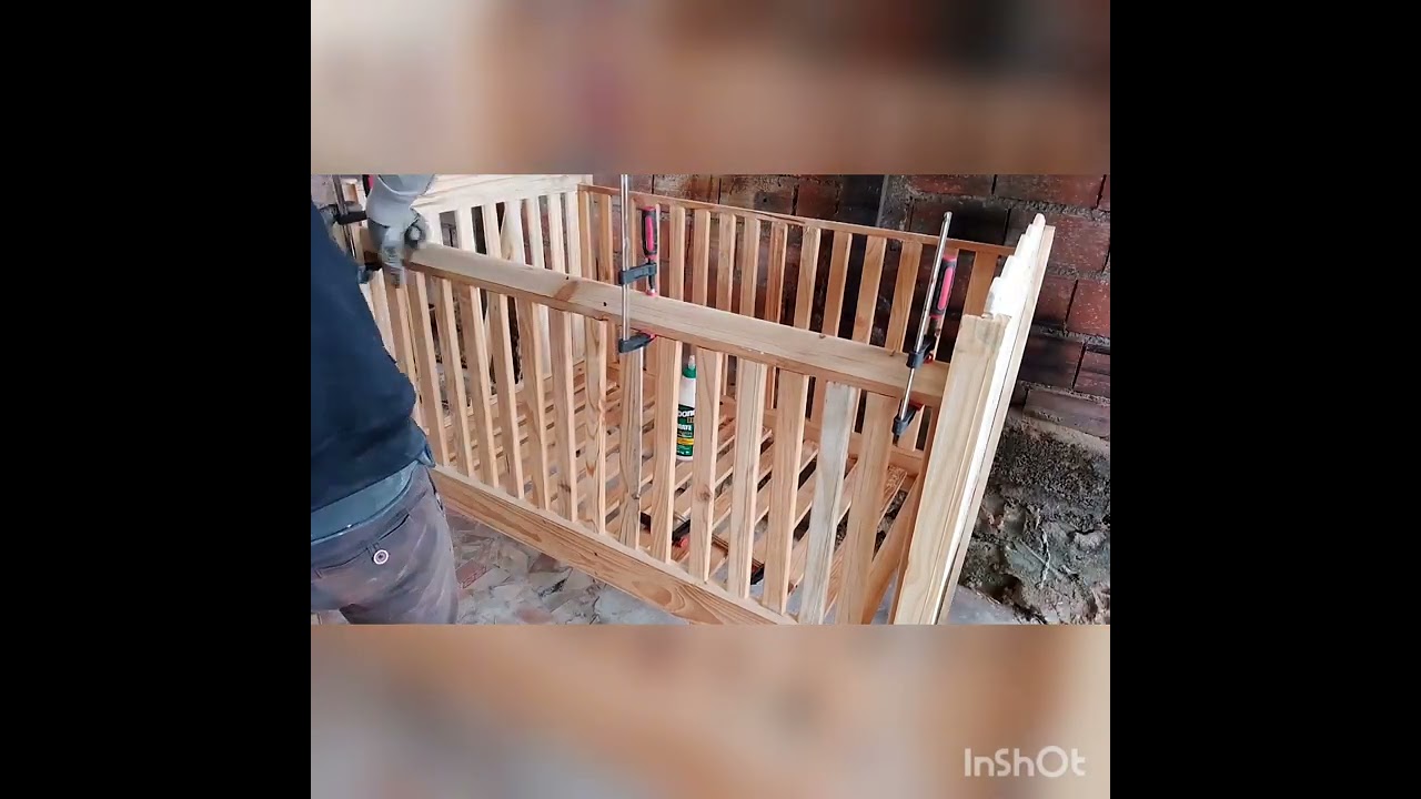 Berço feito com pallets