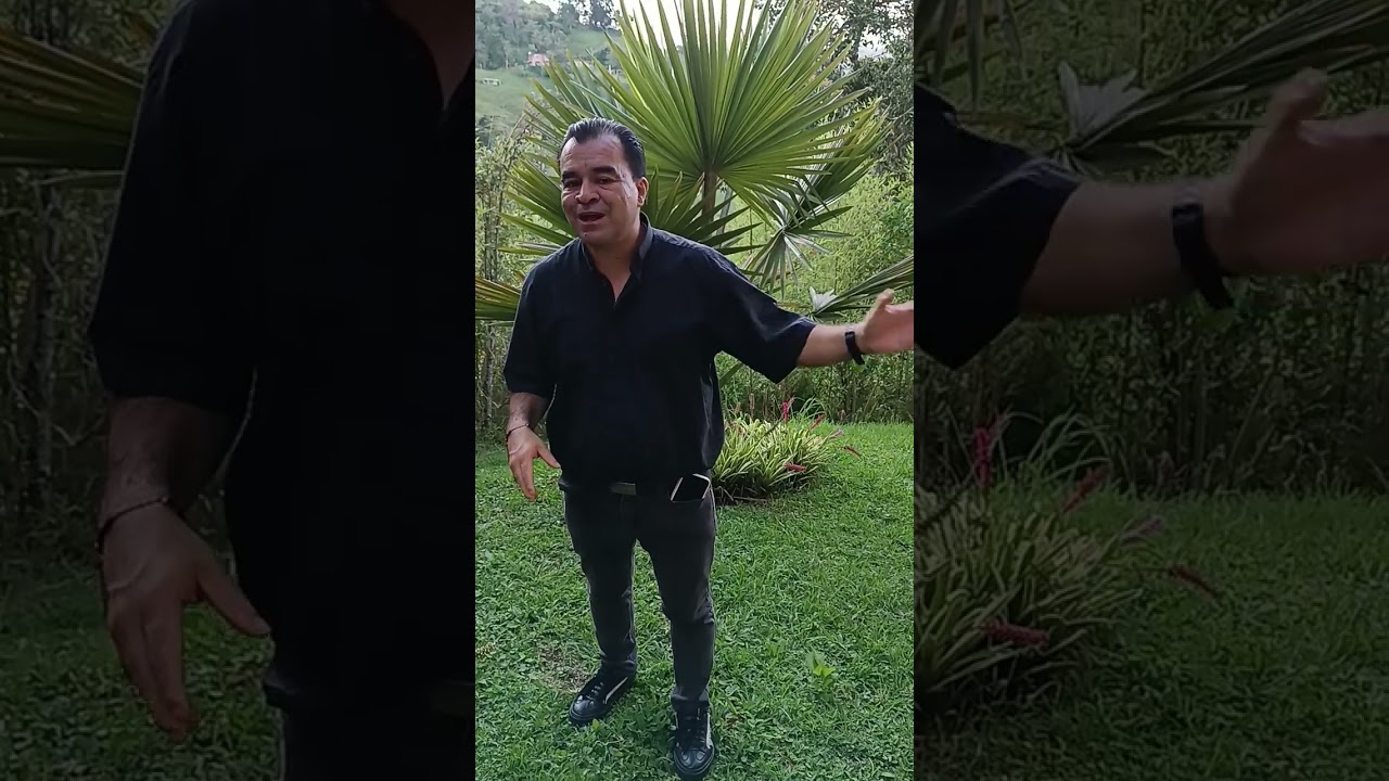 SACERDOTE JAVIER RIVEROS DIRECTOR MINUTO DE DIOS ...oremos por las FAMILIAS