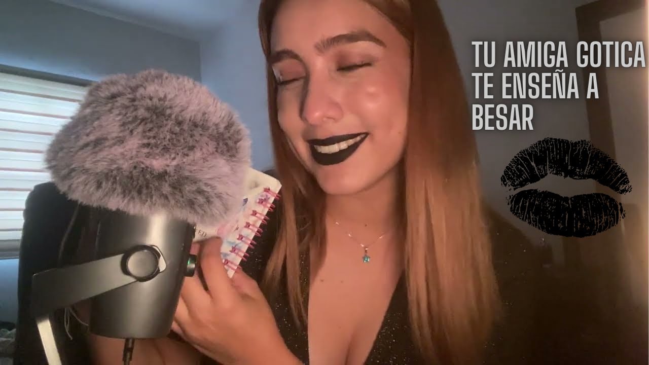 Asmr- Tu amiga gótica te enseña a besar 