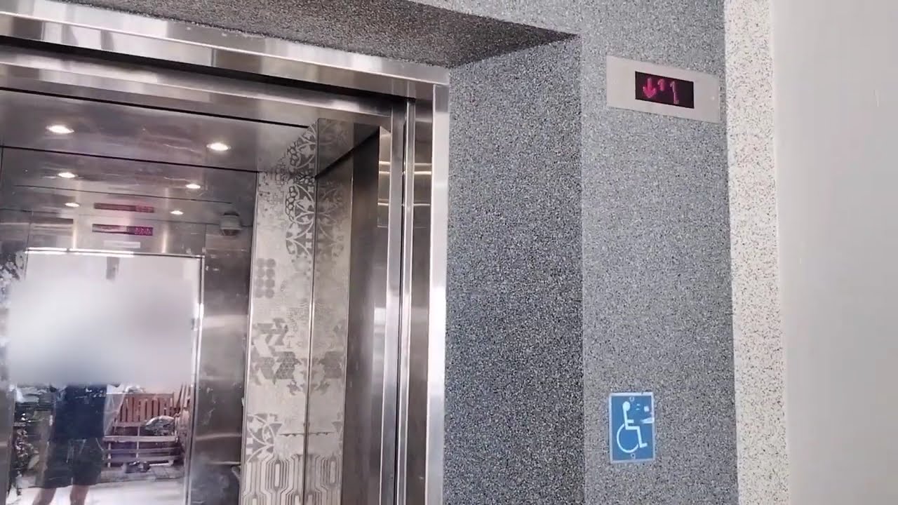 Block 507 Serangoon North Ave 4 - Mitsubishi Elevator Lift B