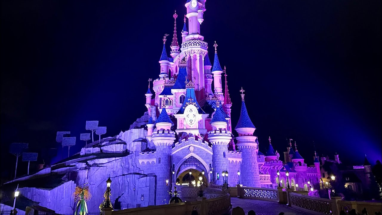 Disneyland 2023 D-light show