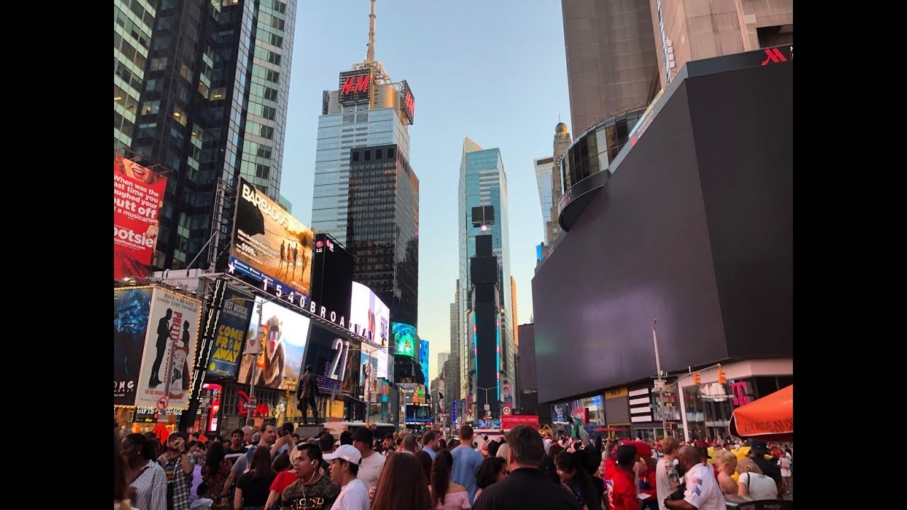 ⁴ᴷ⁶⁰ Walking NYC (Narrated) : Power Outage & Manhattanhenge - Broadway from 72nd St to 42nd St