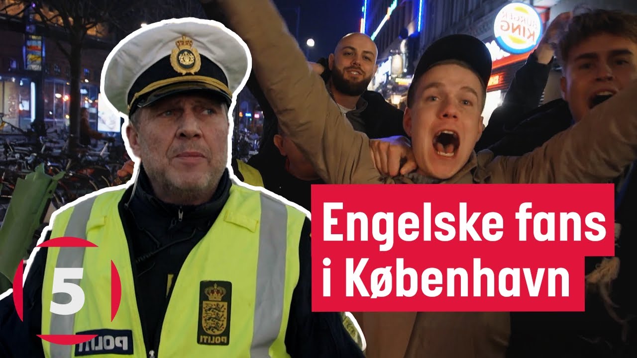 Betjentene følger fanoptoget gennem byen | Gadebetjentene | Kanal 5 Danmark