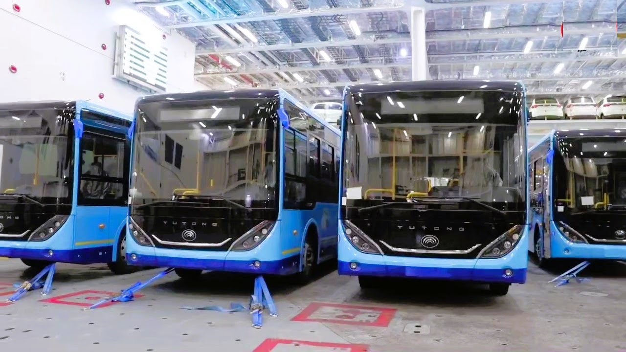 شاهدو وصول أول شحنة من الحافلات الجديدة إلى ميناء جنجن NEW BUSES JIJEL