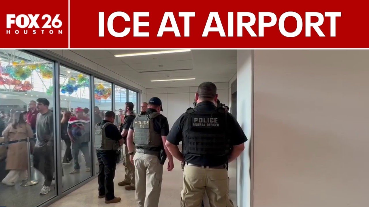 Сотрудники иммиграционной и таможенной службы США замечены в аэропорту Буш в Хьюстоне.