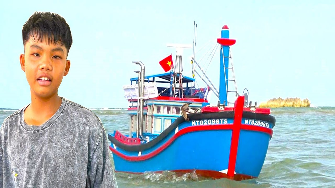 Vì Quá Đam Mê Tàu Mô Hình || Cậu Bé Đã Tiết Kiệm Đóng Được 1 Chiếc Thật Đẹp (P2)
