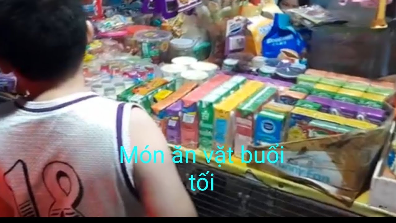 Món ăn vặt đường phố đêm
