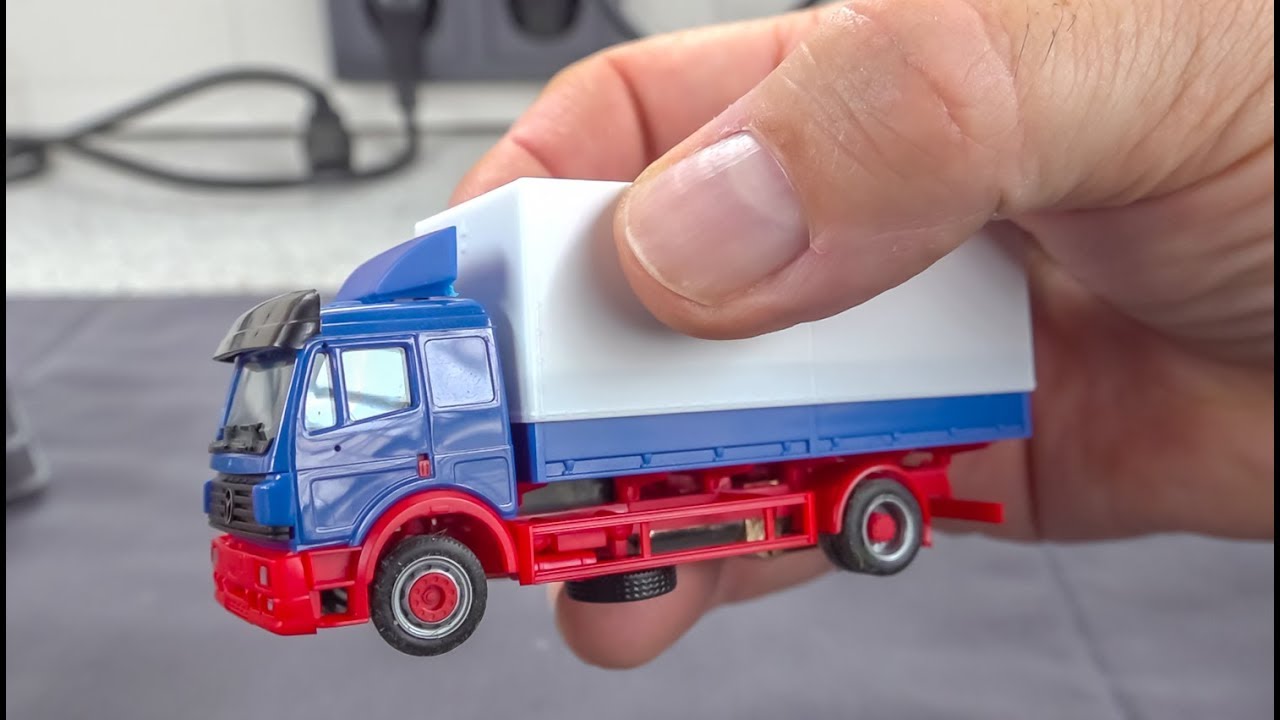 H0 micro scale RC Truck and Trailer gets unboxed and driven!