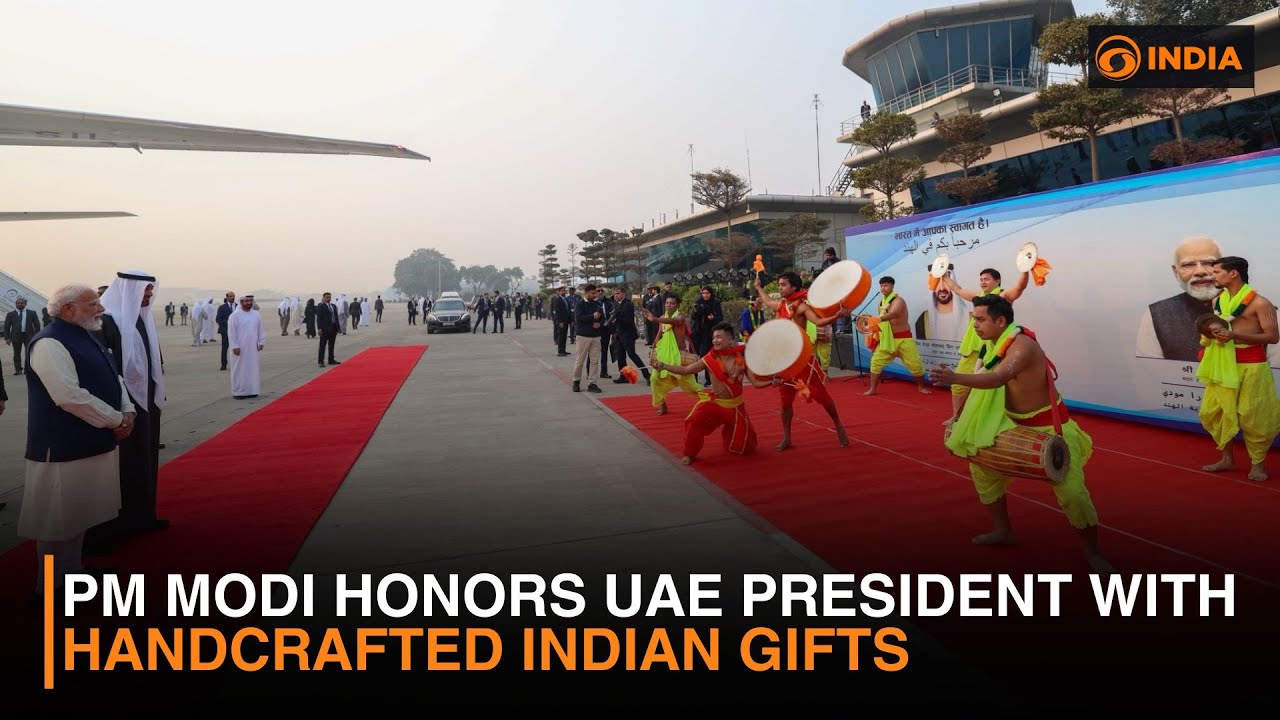 PM Modi Honors UAE President with Handcrafted Indian Gifts & more news | DD India Live | 6 PM IST