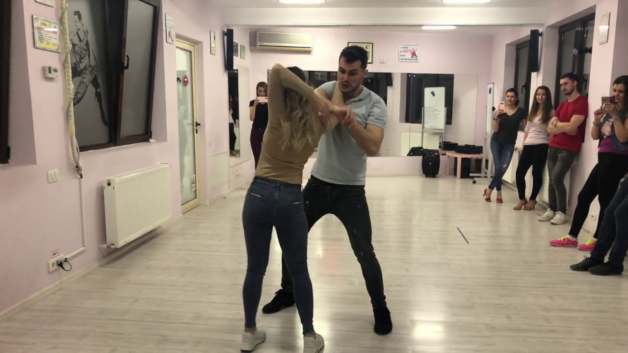 Alin & Alexandra [Niña Ilusionada - Nuria Nahir]