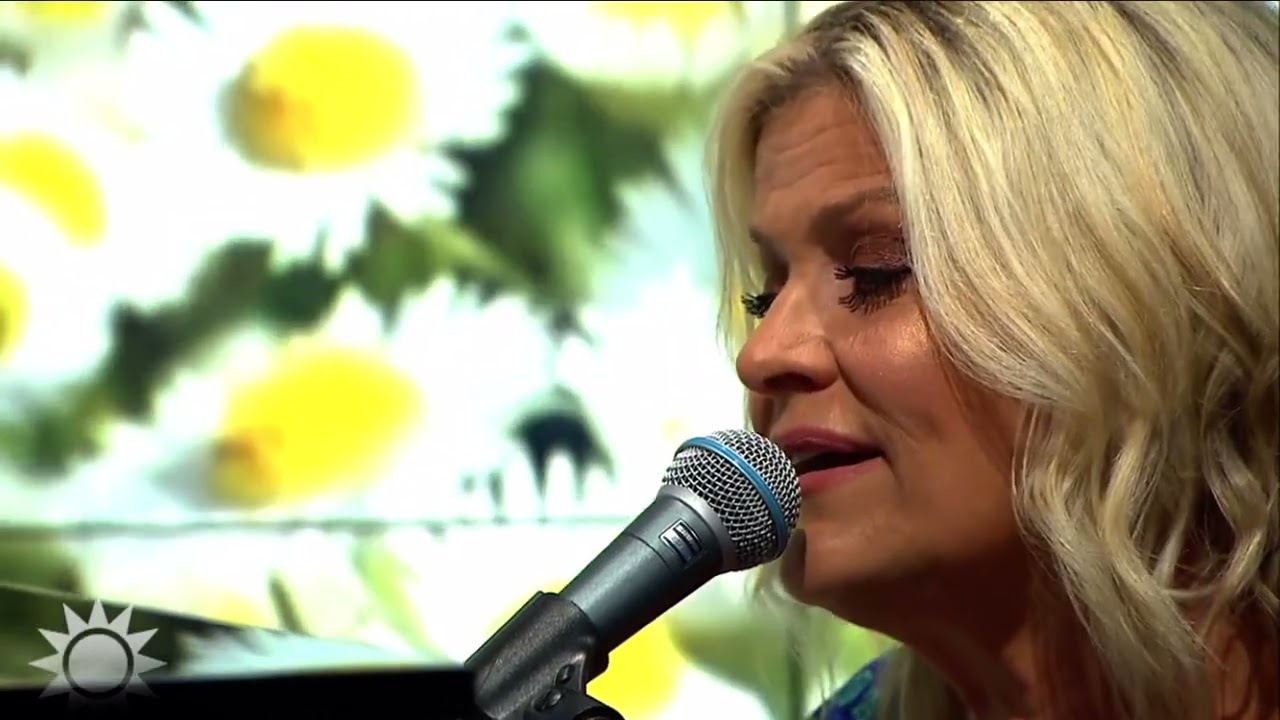 Malena Ernman & Tina Ahlin Psalm för skolgårdar