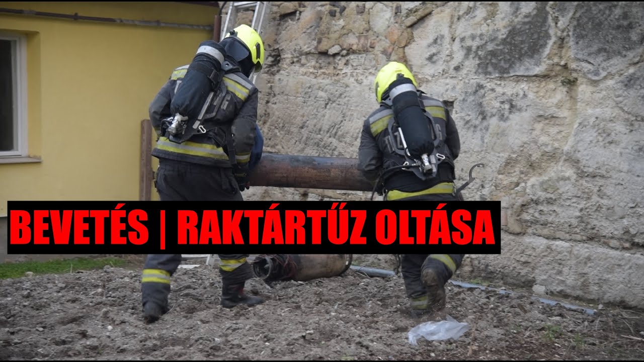 Ezer négyzetméteres raktár oltása Budafokon | TŰZOLTÓK BEVETÉSEN