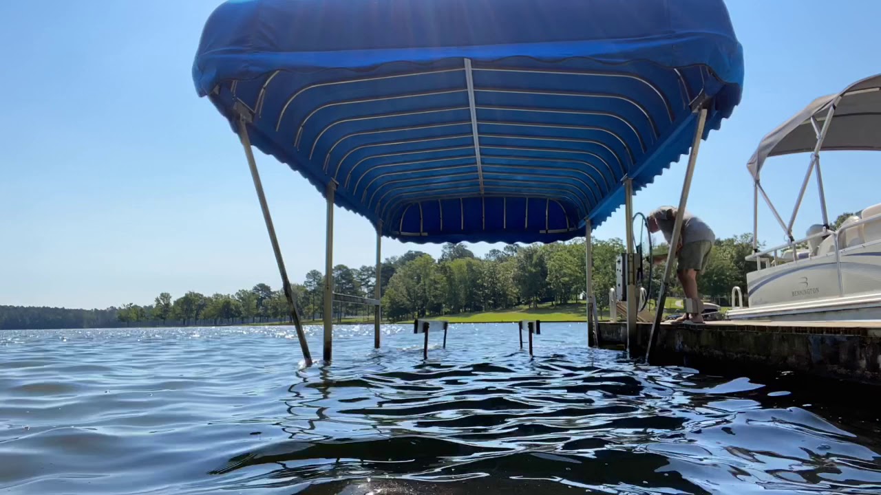 ShoreMaster boat lift