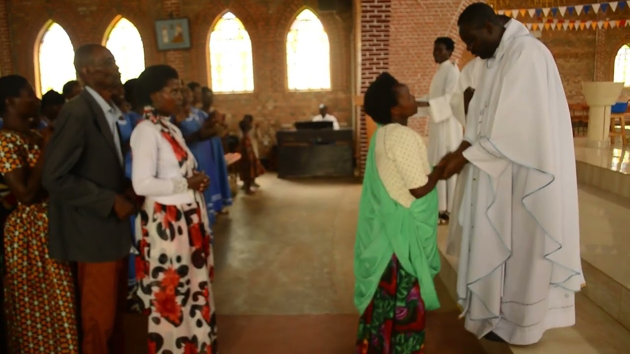 TAYALI I BUMARA IMPUHWE ZA YUBILE Y'IMPURIRANE ZIJYANA N'ISAKARAMENTU RYA BATISIMU ZATANZWE