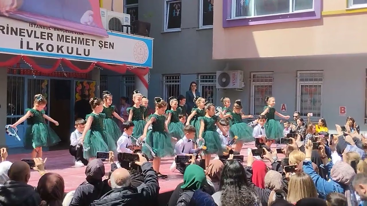 23Nisan ÇAYIR ÇİMEN GEZE GEZE