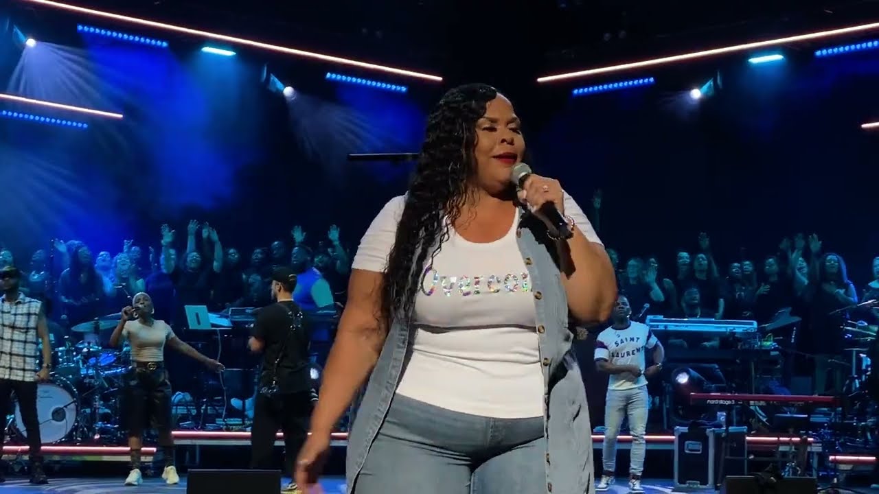 Tamela Mann 