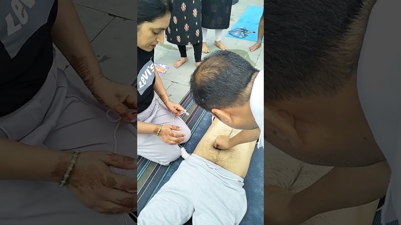 नाभि खिसकने (डिगने) के लक्षण और उपाय